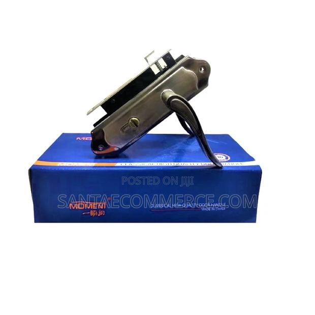 Moment Door Lock With Handle - main view