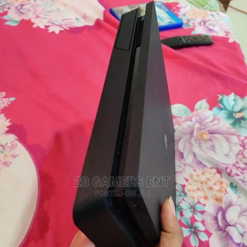 Few Months Used Slim PS4