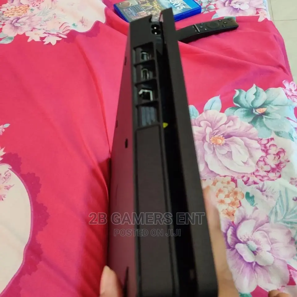 Few Months Used Slim PS4