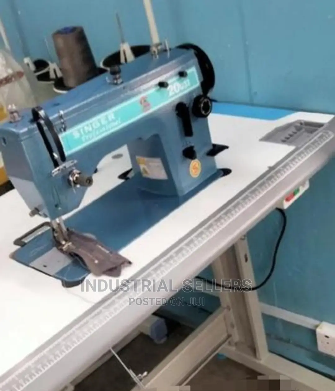 20u Singer Sewing Machine