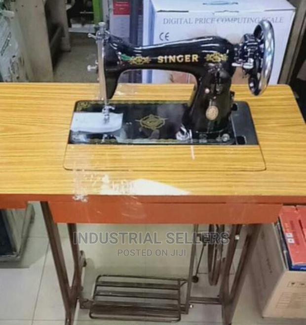 First Hand Singer Sewing Machine - main view