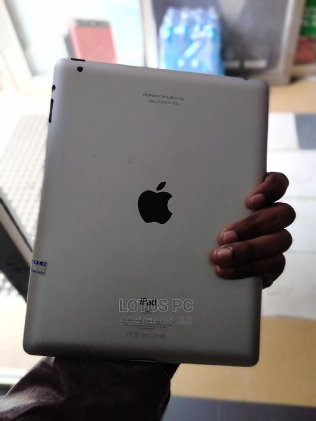 Apple iPad 2 Wi-Fi 16 GB Silver - thumbnail 2
