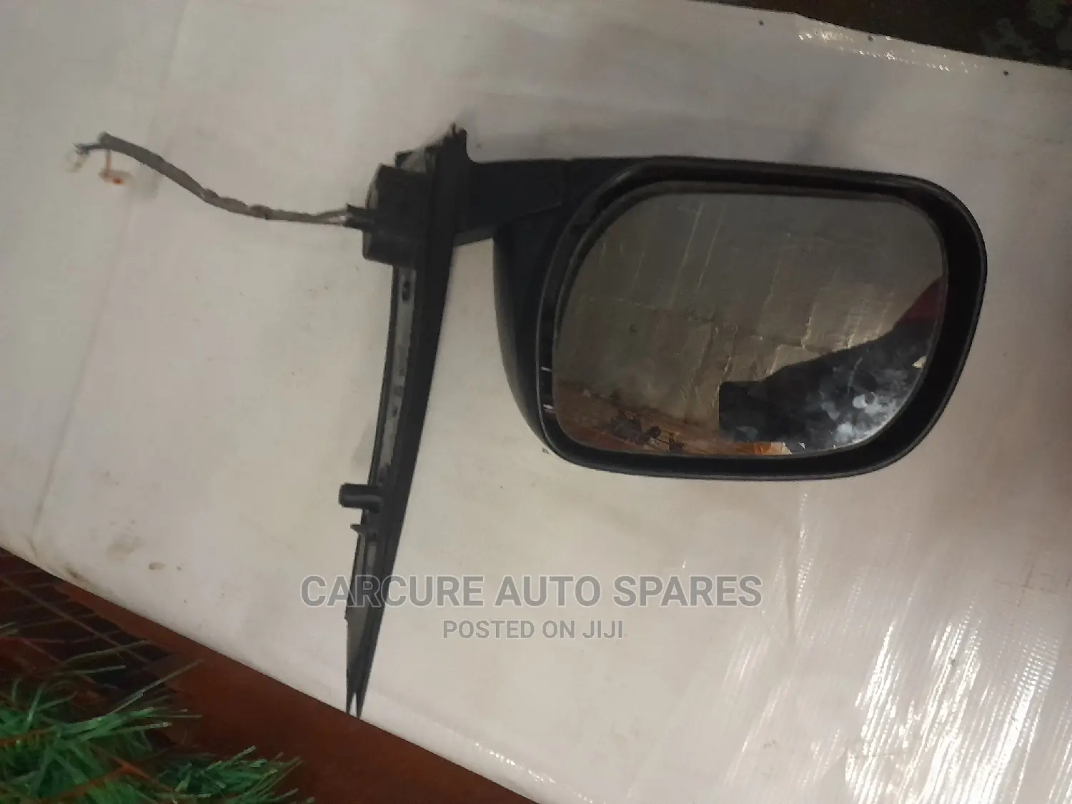 Ractis 2005 to 2010 Side Mirror With Indicator
