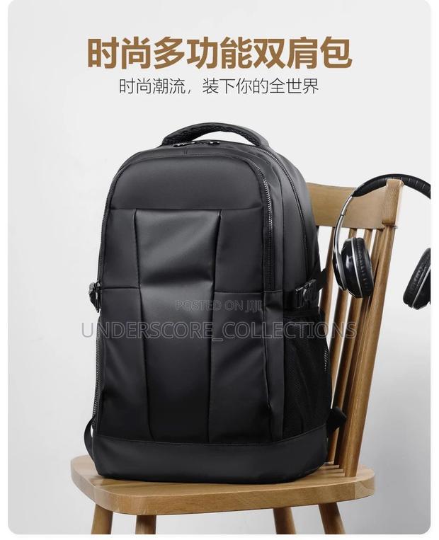 Large Capacity Unisex Backpack - thumbnail 2