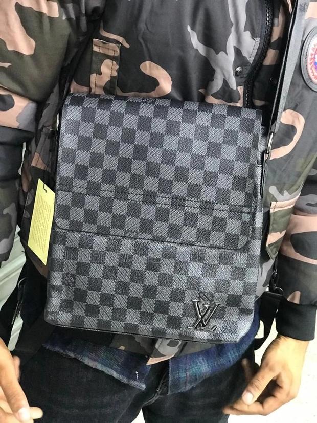 Large Capacity Unisex Shoulder Bag - main view