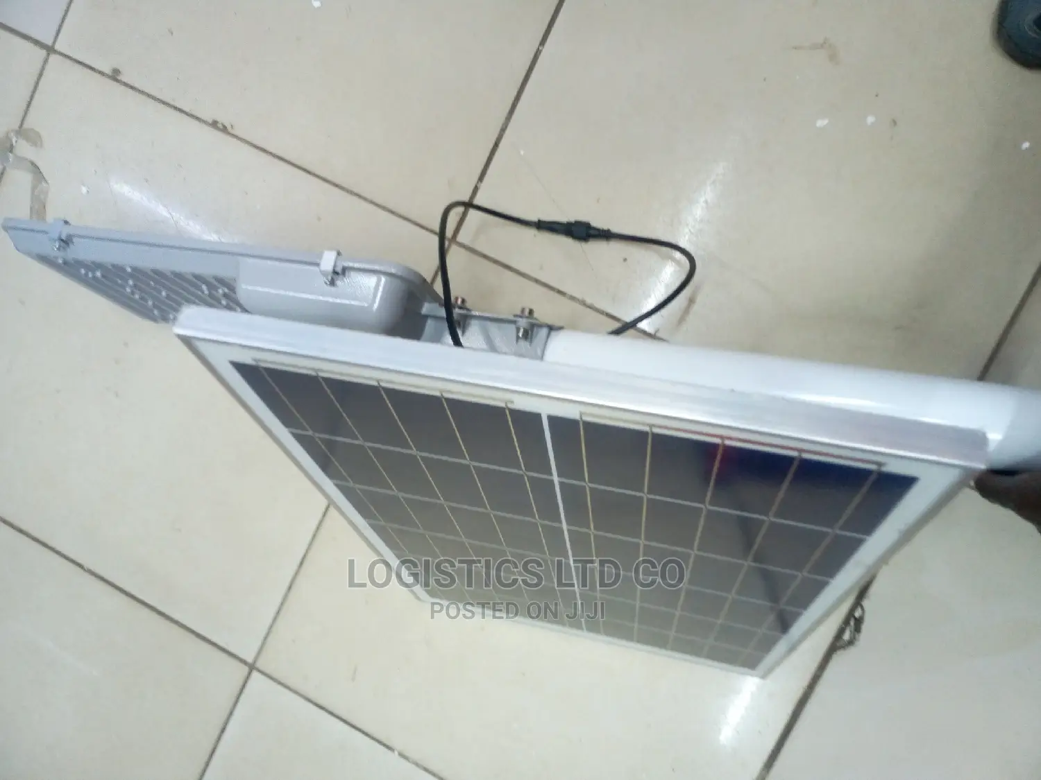 DAT AT8600 100W Solar Street Light With Wall Mounting Pole