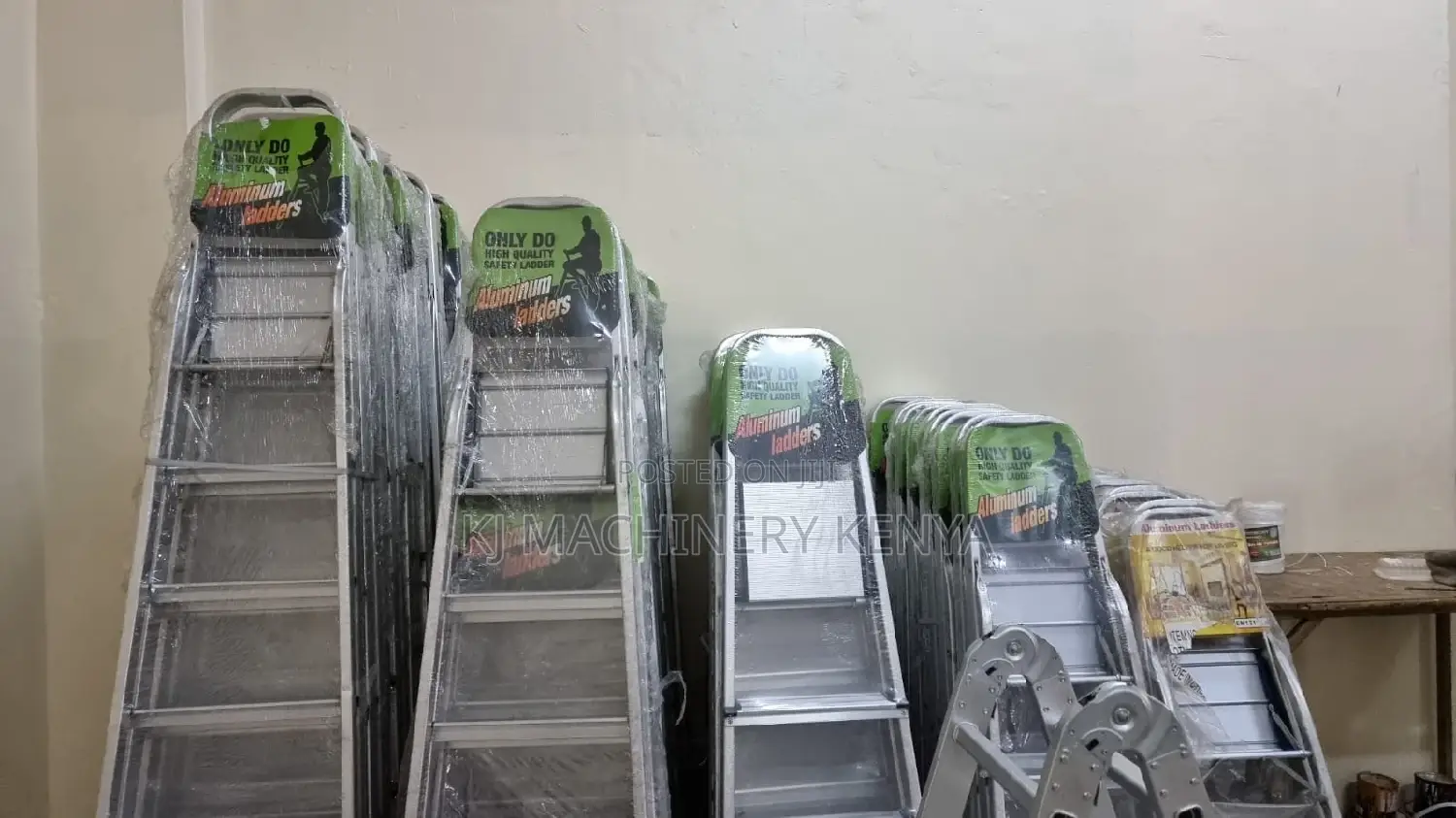 Good Quality Metallic Ladders for SALE! 