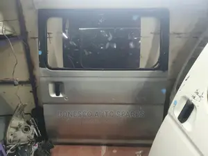 Toyota Hiace Shark 5L Sliding Door
