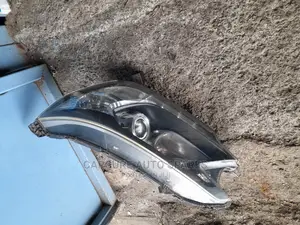 Honda CRV RM1 Headlight Xenon