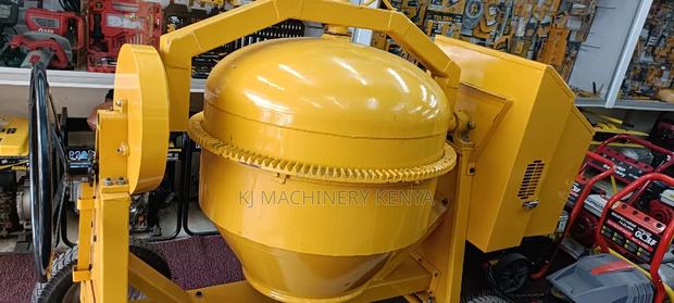 400 Litres Super Quality Concrete Mixer - thumbnail 5