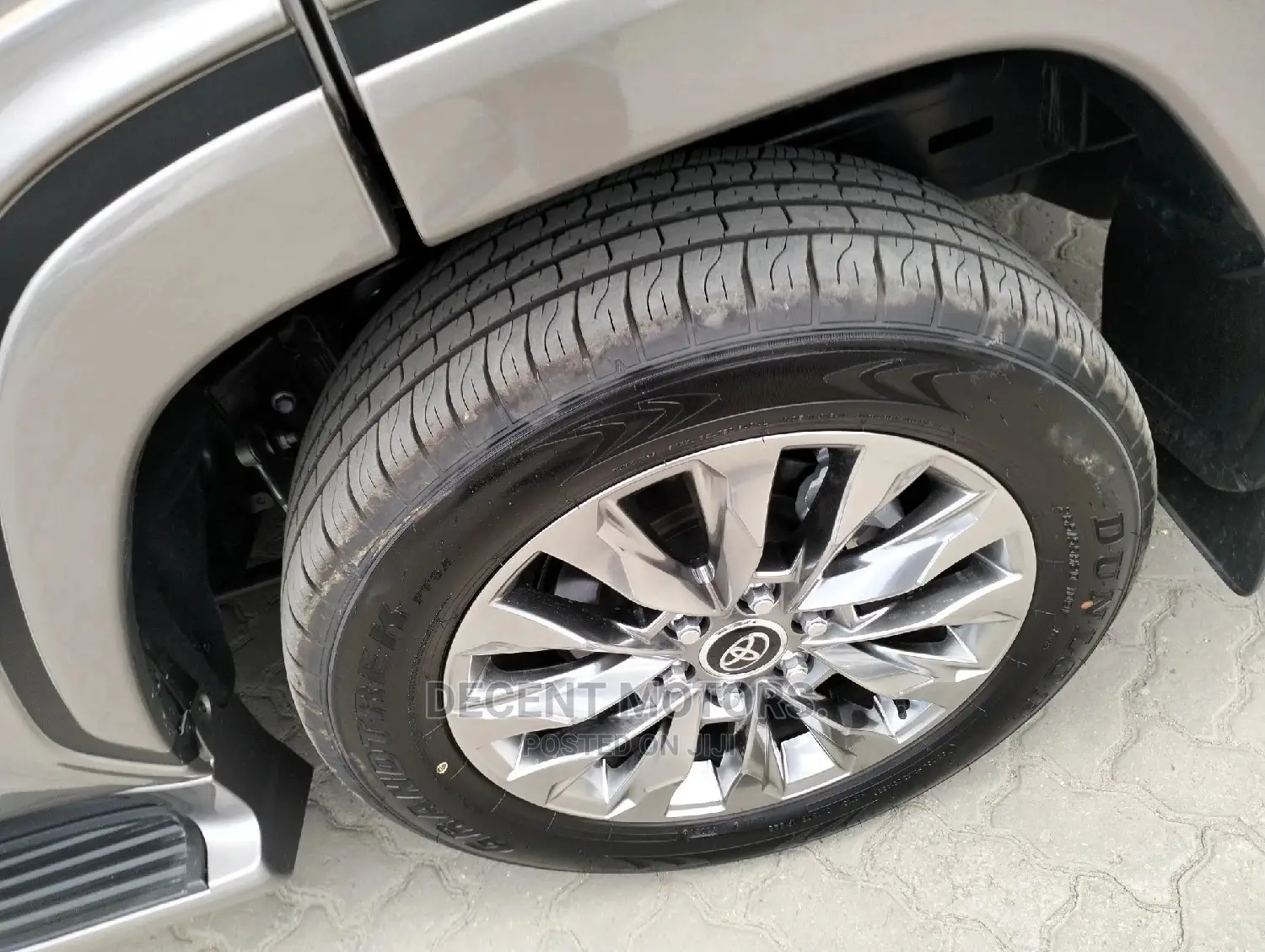 Toyota Land Cruiser 3.5 V6 2022 Gold