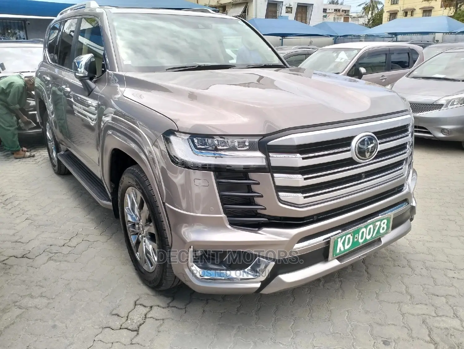 Toyota Land Cruiser 3.5 V6 2022 Gold