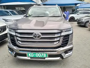 Toyota Land Cruiser 3.5 V6 2022 Gold