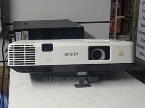 Epson Powerlite Eb-1930 - thumbnail 2
