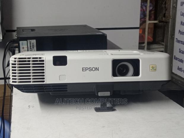 Epson Powerlite Eb-1930 - main view