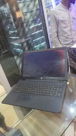 Laptop HP 14-Dq1088wm 4GB Intel Pentium HDD 320GB