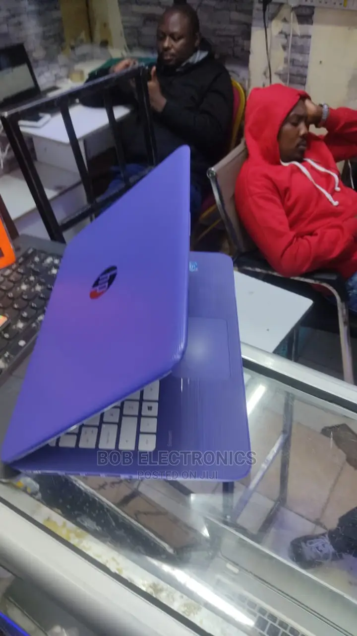 Laptop HP 15-Da2933nia 4GB Intel Pentium HDD 320GB