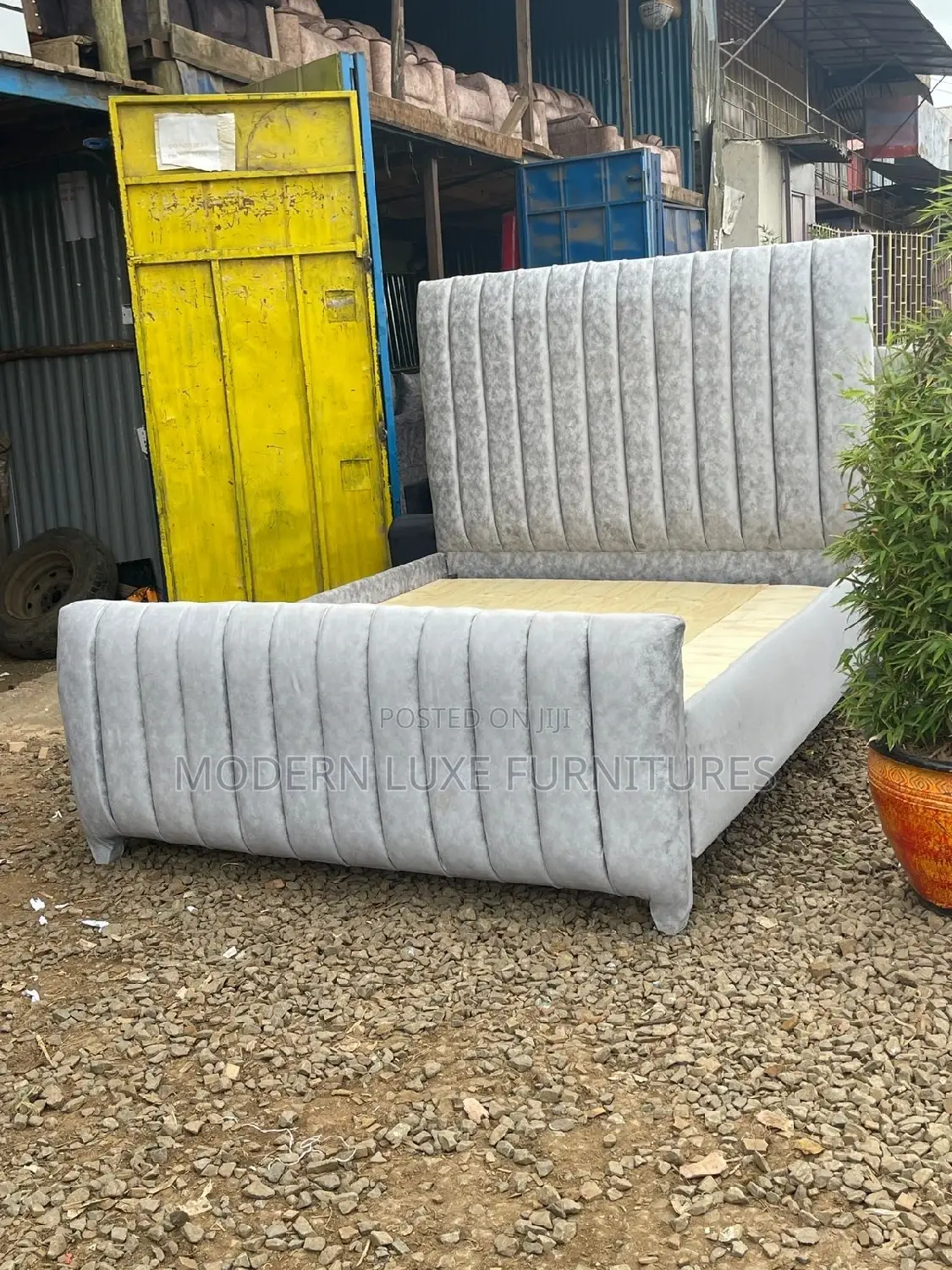 5/6 Fabric Bed