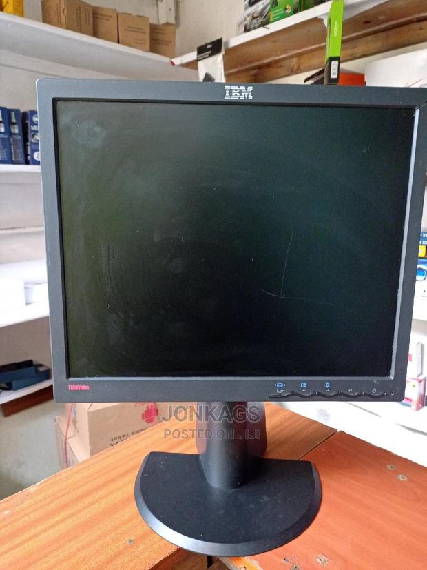 IBM Thinkvision 17-inch LCD Monitor 1280 X 1024 Hi