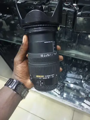 Canon 17-70mm F2.8 Wide