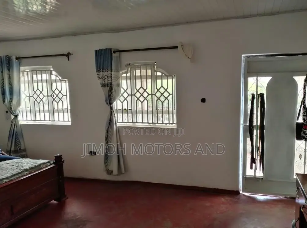 4bdrm Bungalow in Mihang'O, Parklands/Highridge for Sale