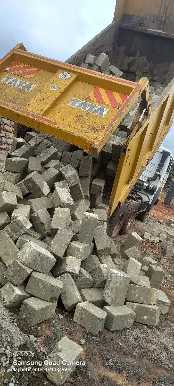 Machine Cut Ndarugo Stones, 