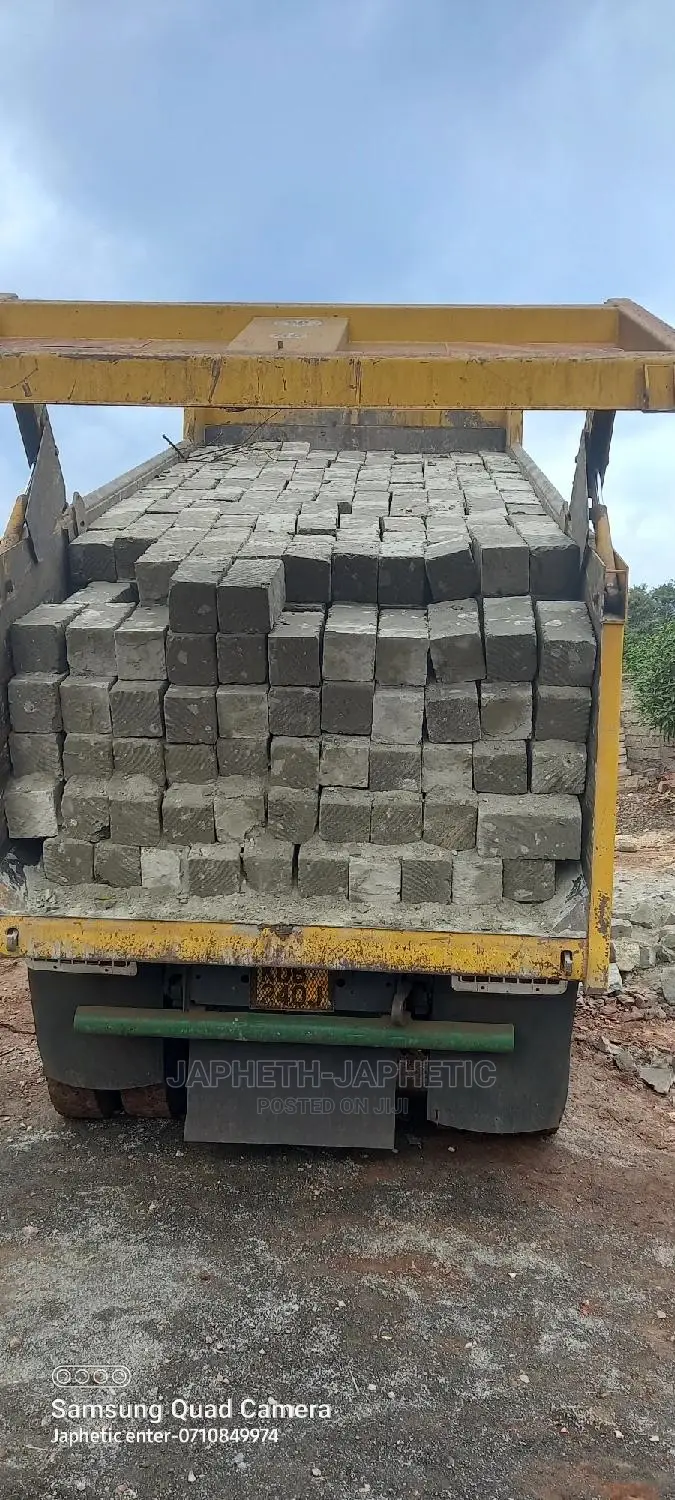 Machine Cut Ndarugo Stones, 