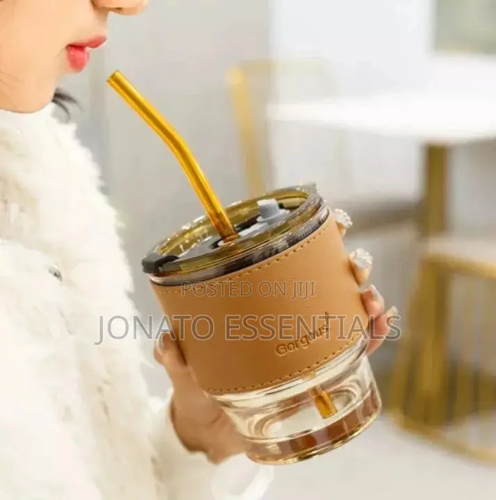 Glass Tumbler With Straw and Lid