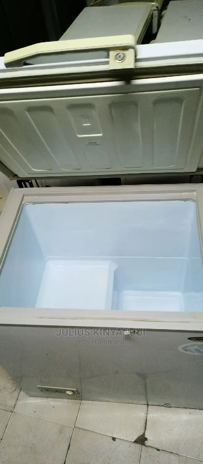 Sanyo Freezer 250l