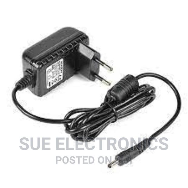 DC 5V 2A Output AC 100 to 240V Input Charger