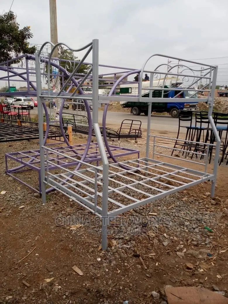 Metal Double Decker