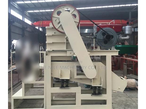 Gold Mining Rock Crusher - thumbnail 2