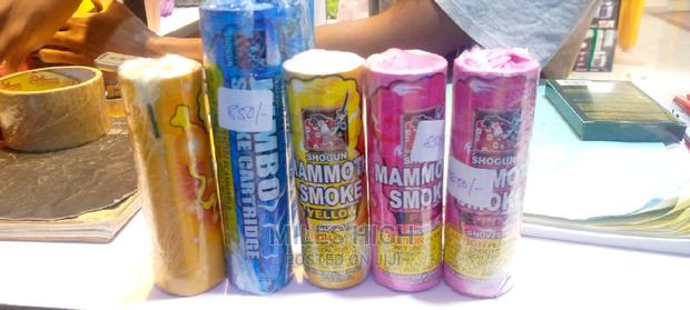 Large Smoke Bomb - thumbnail 3