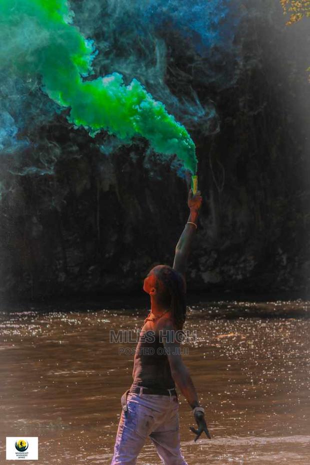 Large Smoke Bomb - main view