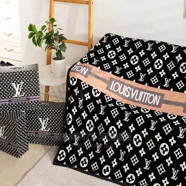 Designer Fleece Blankets - thumbnail 9