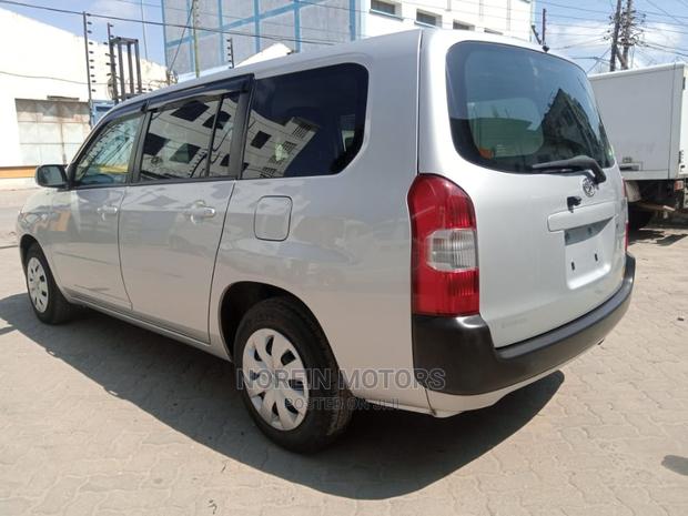 Toyota Succeed SV Premium 2016 Silver - main view