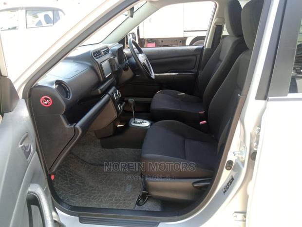 Toyota Succeed SV Premium 2016 Silver - thumbnail 4