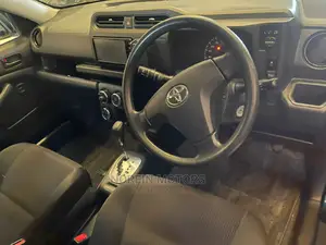 Toyota Succeed SV Premium 2016 Blue