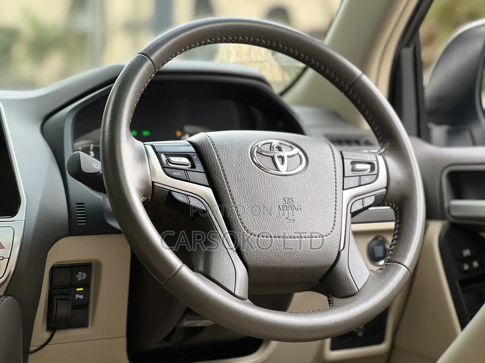 Toyota Land Cruiser 2017 White