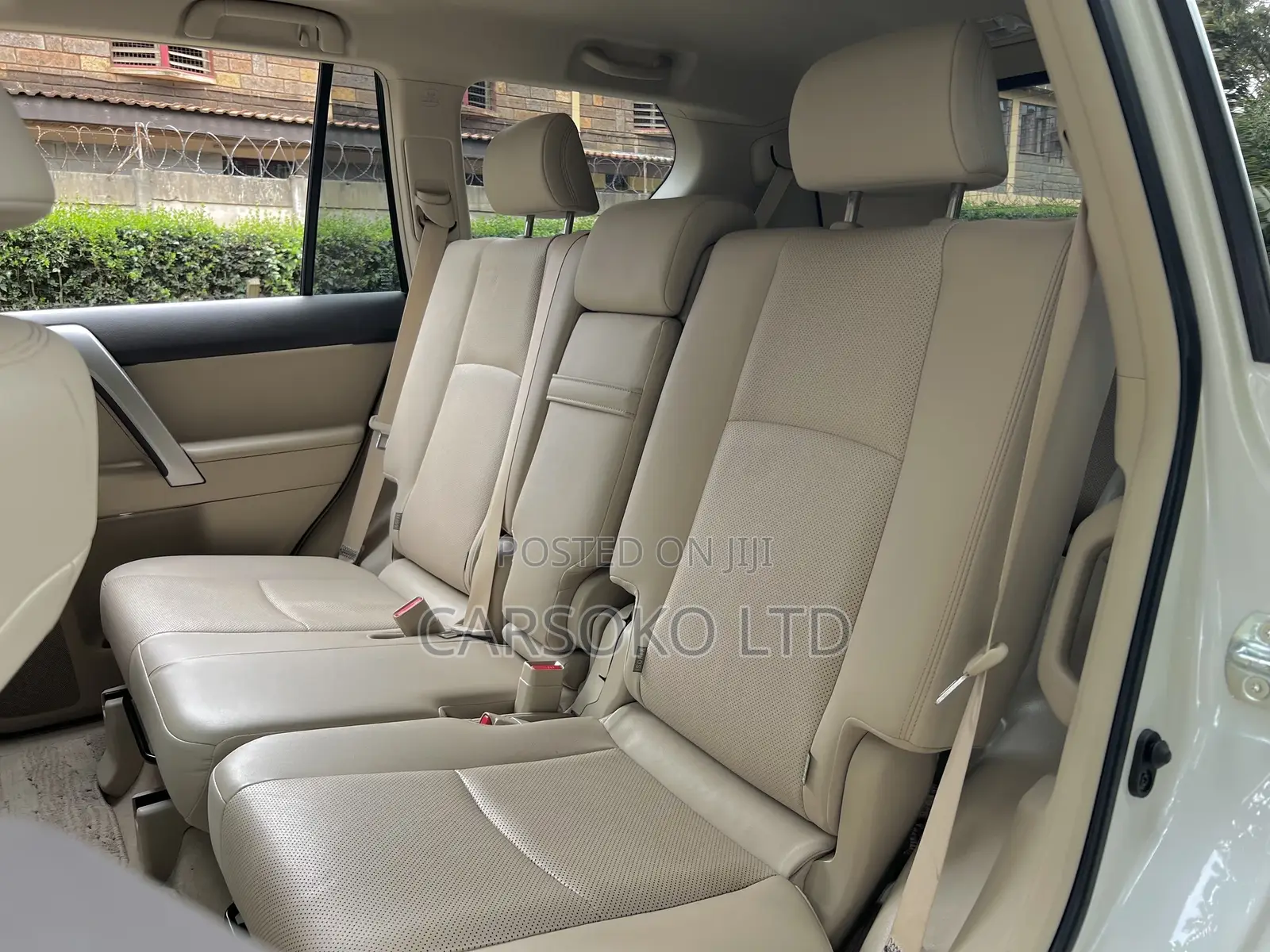 Toyota Land Cruiser 2017 White