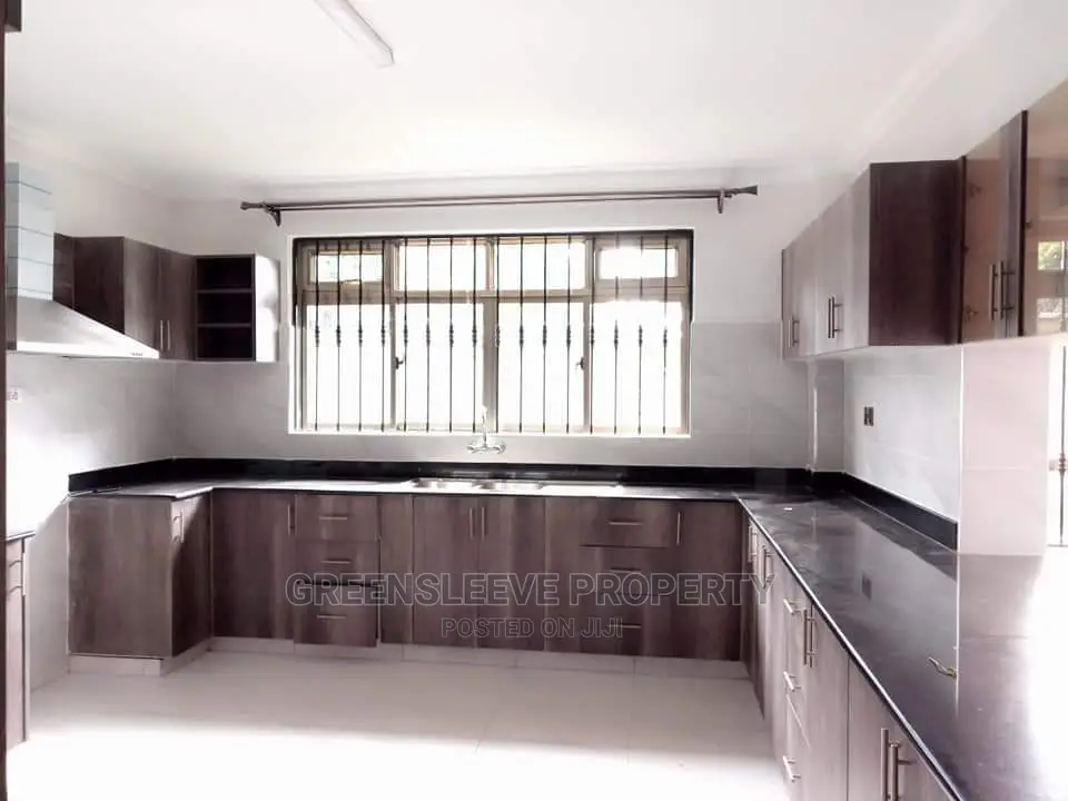3bdrm Bungalow in Karen Karen for Rent