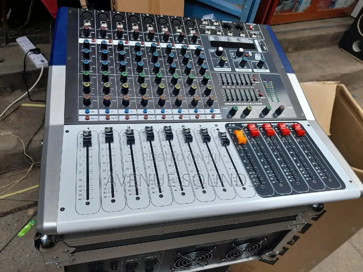 Evans Kva80 8 Channels Powered Mixer