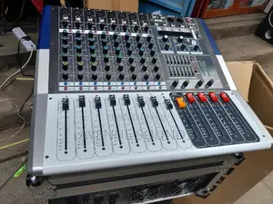 Evans Kva80 8 Channels Powered Mixer