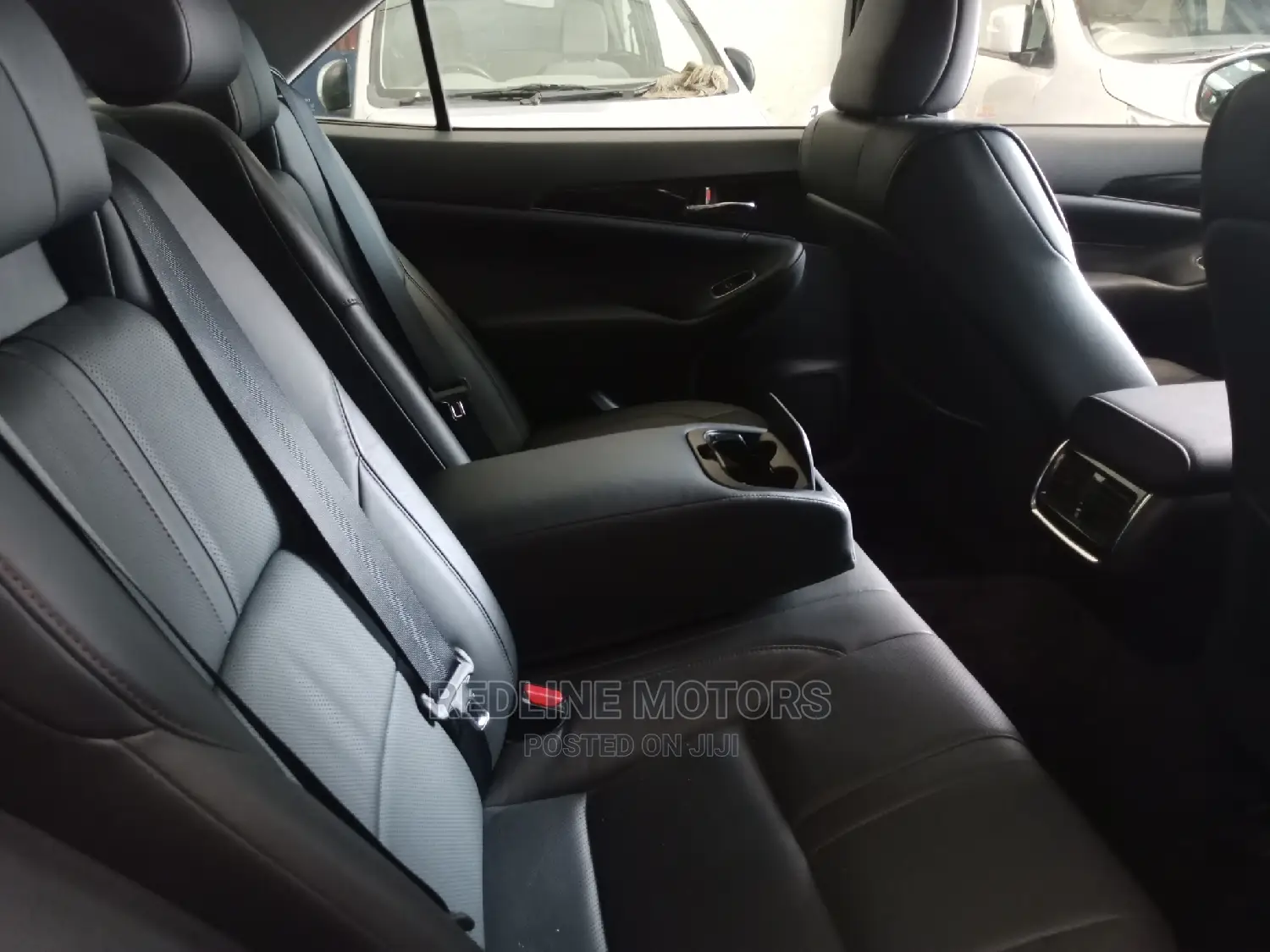Toyota Crown 2016 Silver