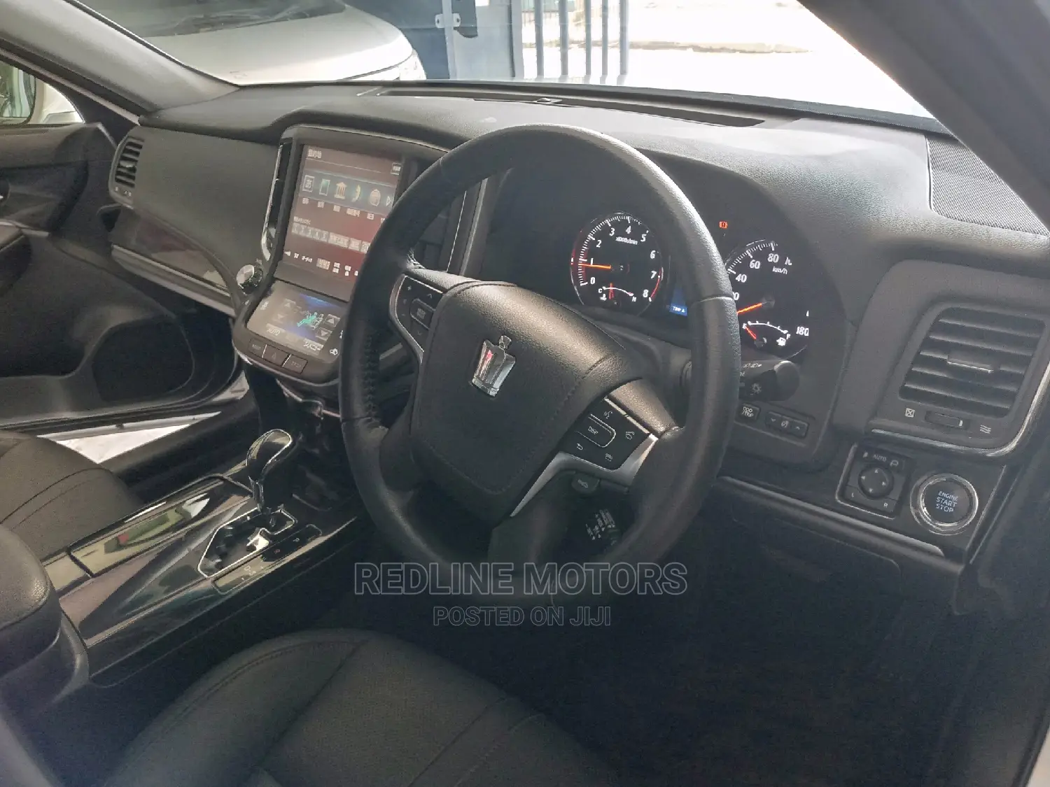 Toyota Crown 2016 Silver