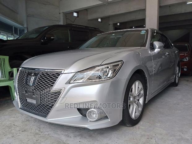 Toyota Crown 2016 Silver - thumbnail 2