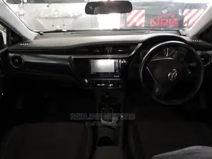 Toyota Auris 2017 Silver
