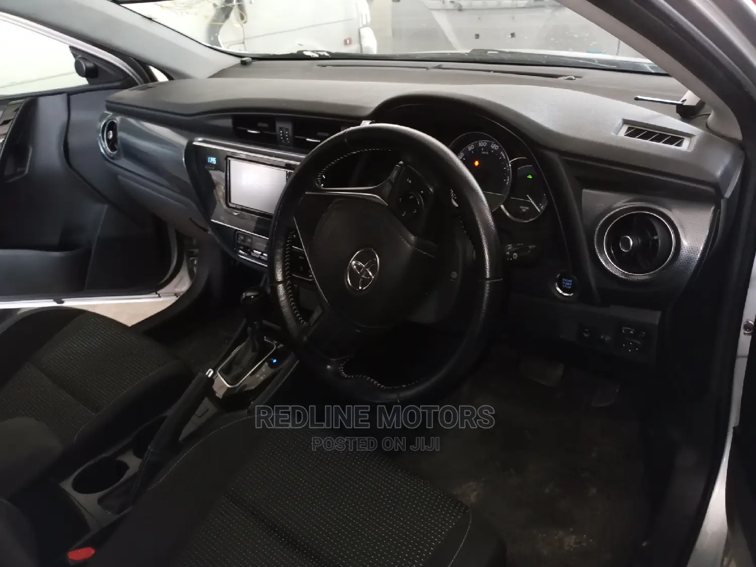 Toyota Auris 2017 Silver