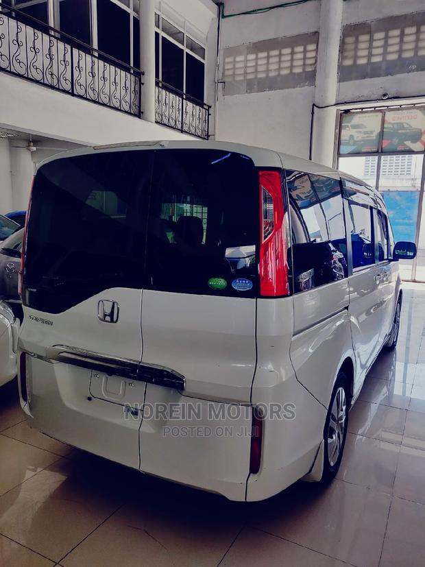 Honda Stepwgn 2015 Pearl - thumbnail 3