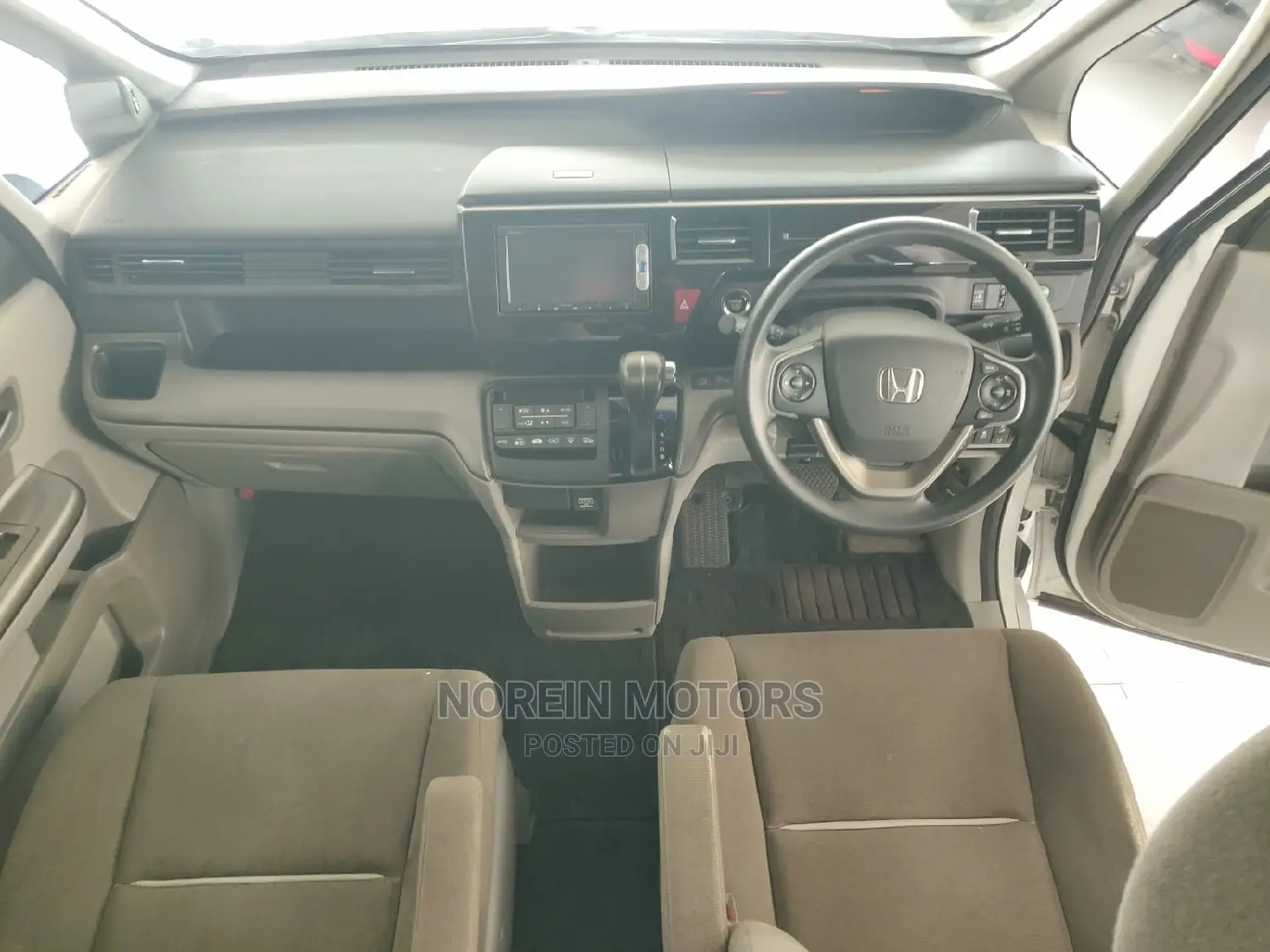 Honda Stepwgn 2015 Pearl